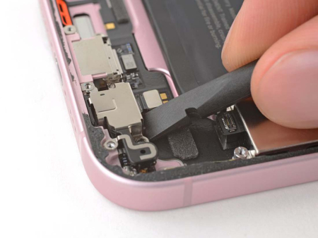 Замена нижнего динамика iPhone 15