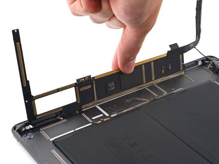 Ремонт материнской платы iPad 7
