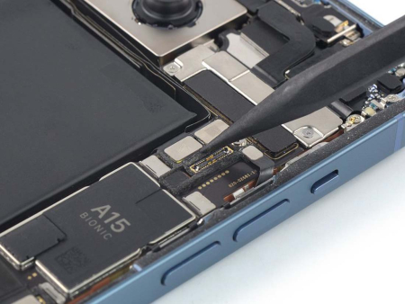 Ремонт материнской платы iPhone 14 Plus