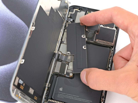 Ремонт материнской платы iPhone 15 Pro Max